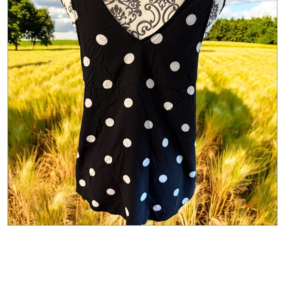 Old Navy Medium Black and White Embellished Camisole Tank Top​​ - Picture 3 of 4
